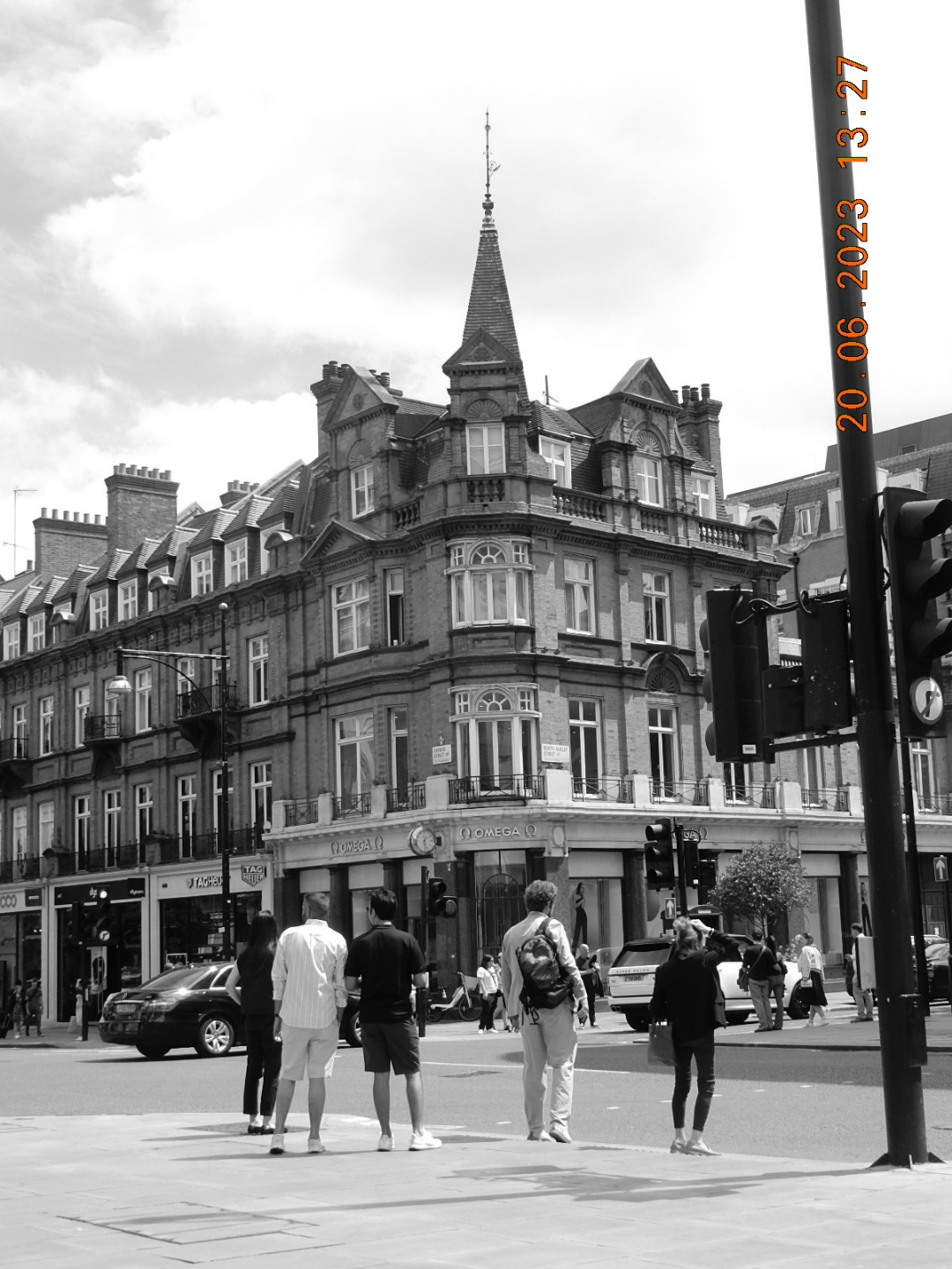 Radwani london nikon camera s9900 coolpix