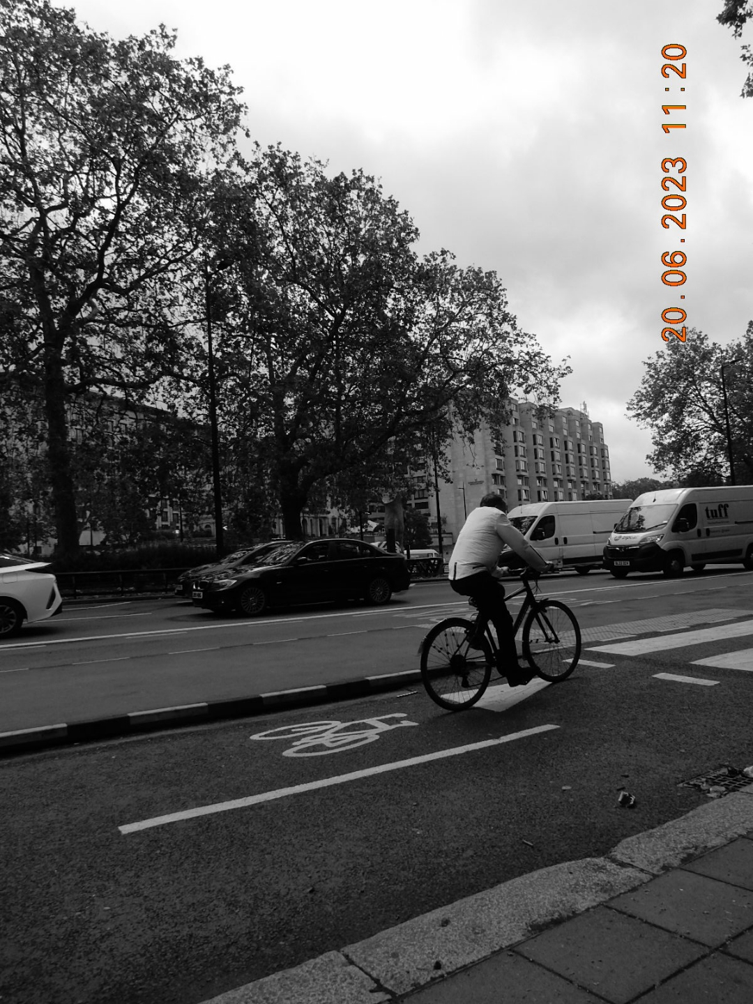 Radwani london nikon camera s9900 coolpix