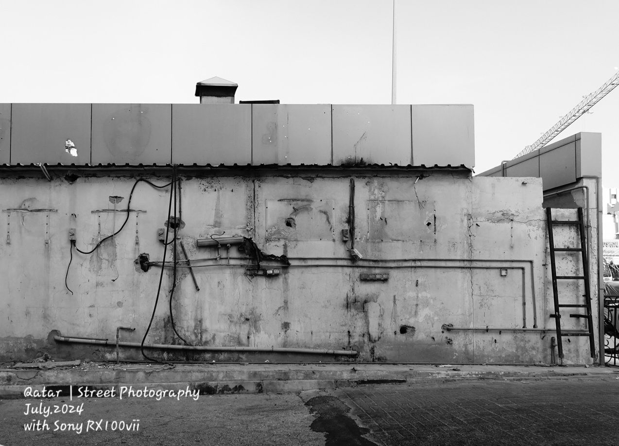 radwani photography sony RX100vii RX100M7 blackandwhite qatar street sample
