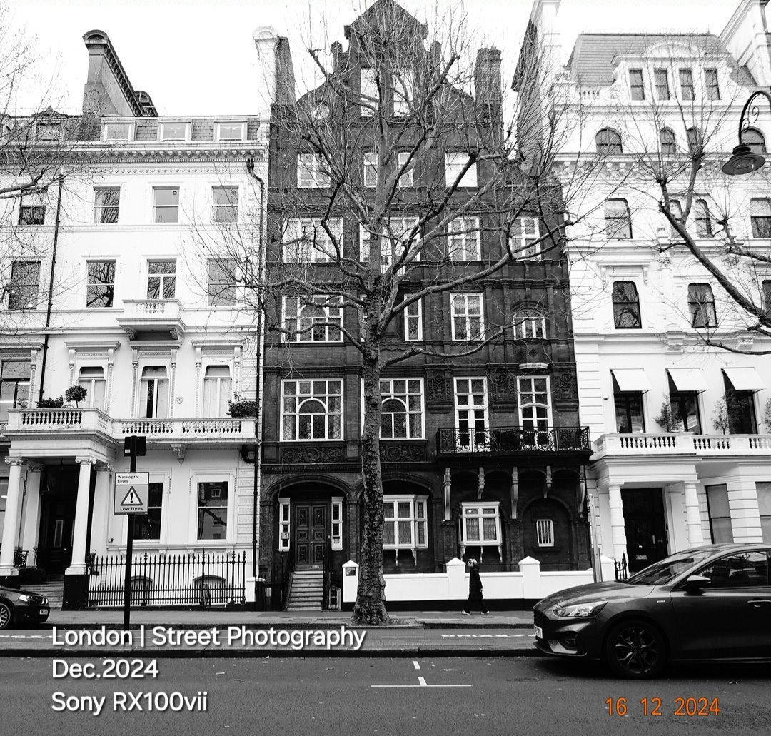 radwani camera nikon fujifilm Sony RX100vii RX100M7 blackandwhite qatar street photography London