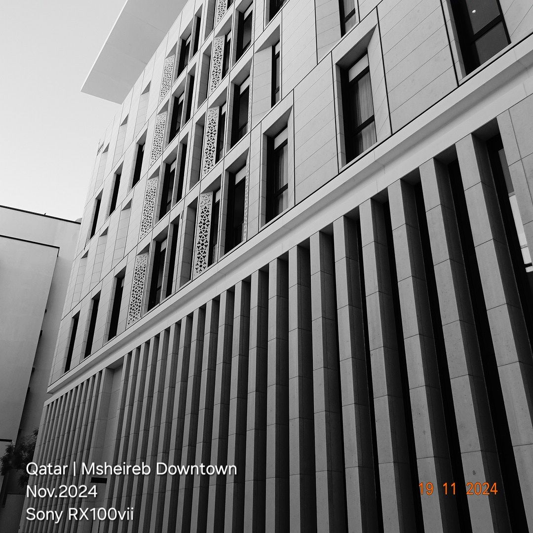 radwani camera nikon fujifilm Sony RX100vii RX100M7 blackandwhite qatar street photography London museum X-T30ii